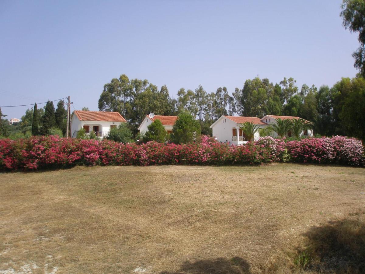 Nerissa Bungalow 2, Two Bedroom House With Sea View スパルティア エクステリア 写真