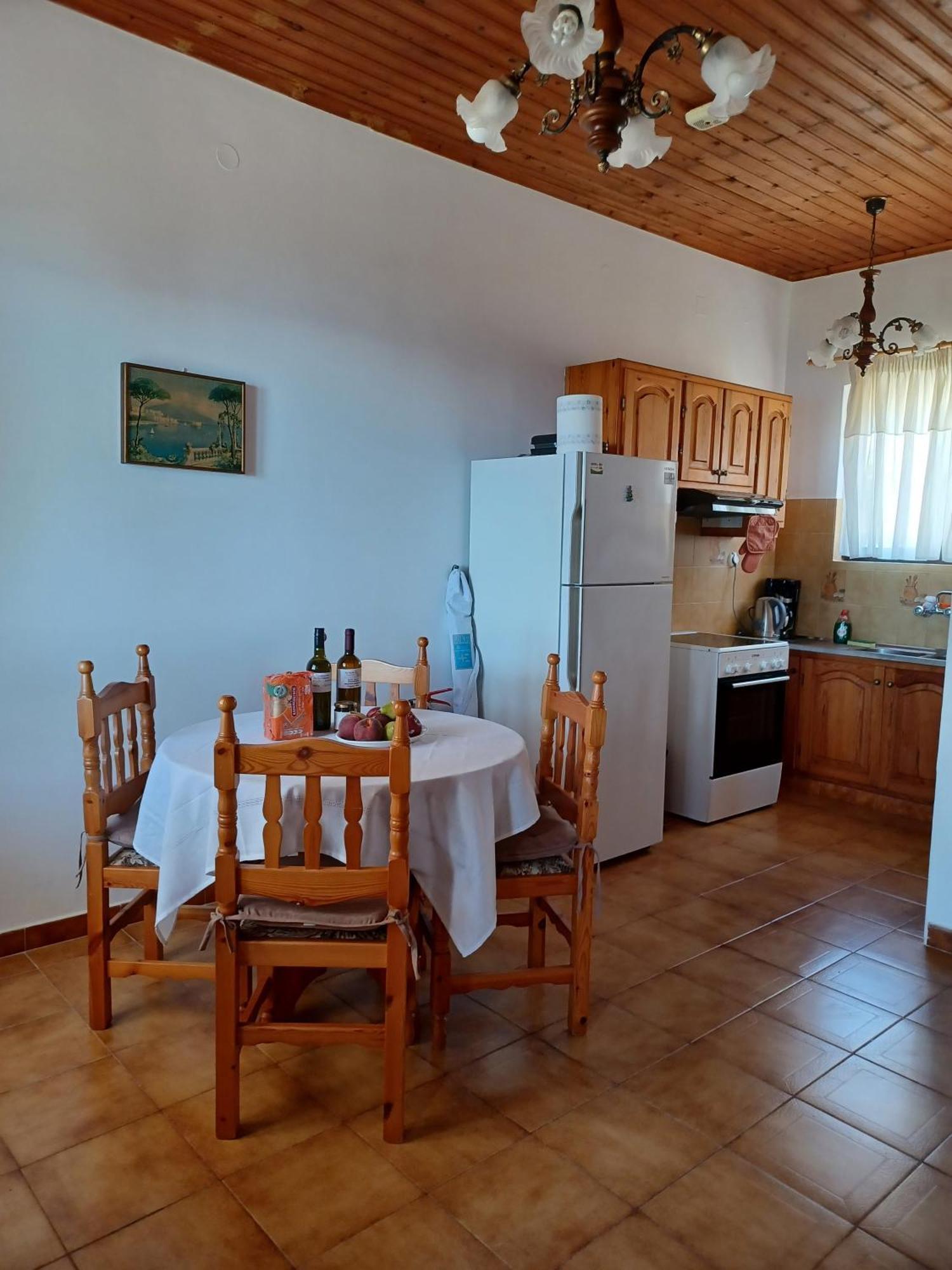 Nerissa Bungalow 2, Two Bedroom House With Sea View スパルティア エクステリア 写真